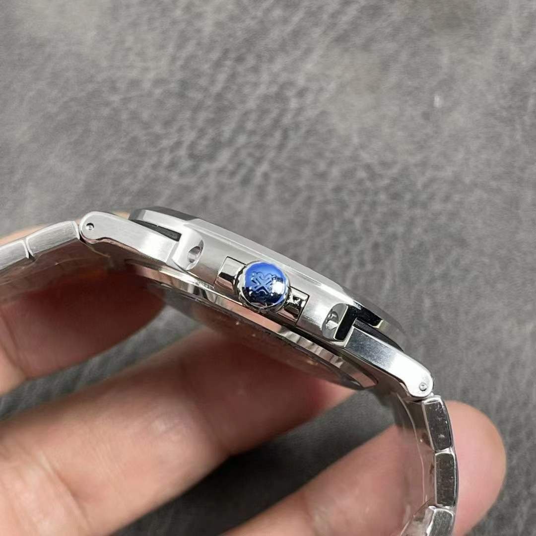 Nautilus 5711/1A 1:1 Best Tiffany & Co.-signed dial on SS Bracelet A324 Super Clone - Image 6