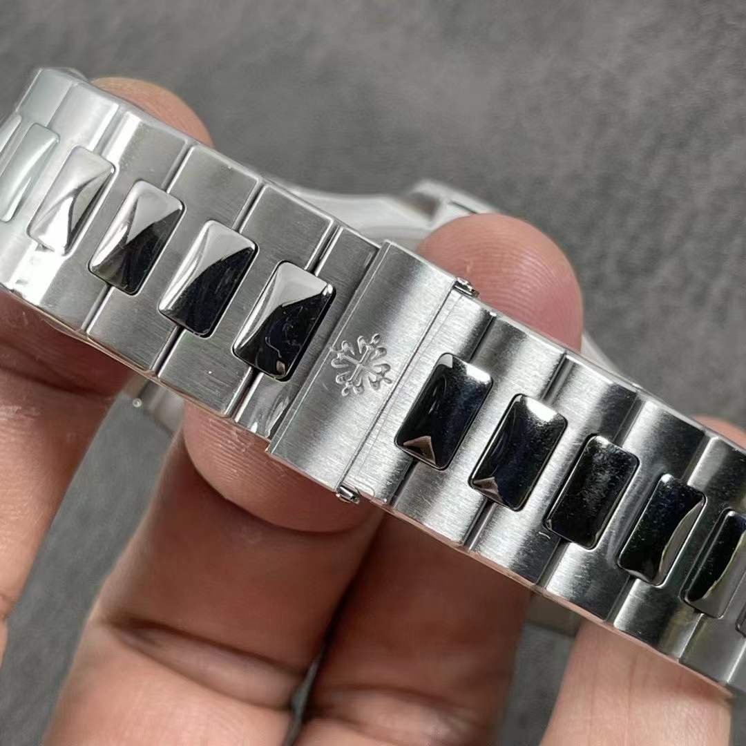 Nautilus 5711/1A 1:1 Best Tiffany & Co.-signed dial on SS Bracelet A324 Super Clone - Image 9