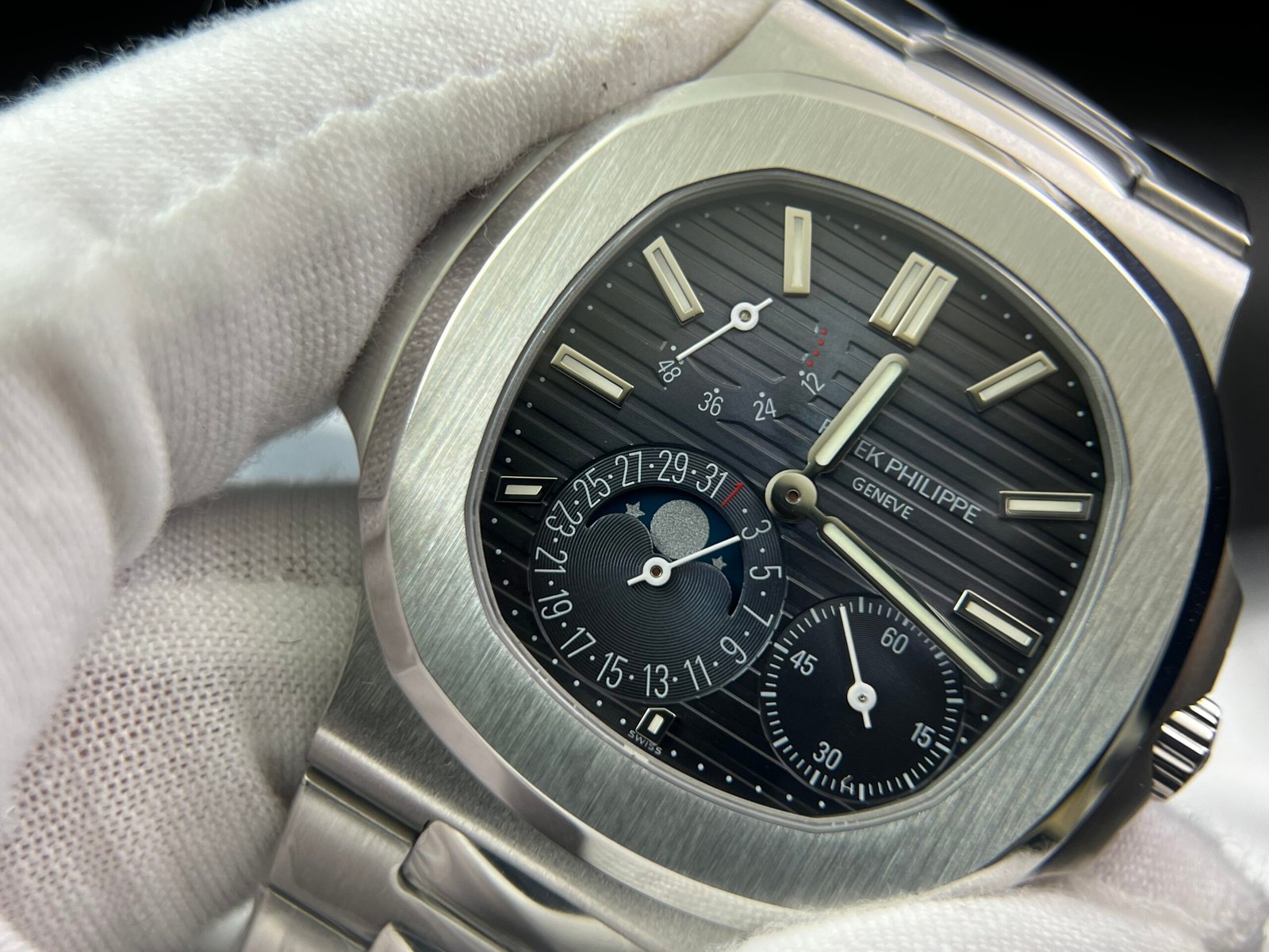 Nautilus 5712 PPF SS 1:1 Best Edition Blue Dial on SS Bracelet A240 Super Clone - Image 4