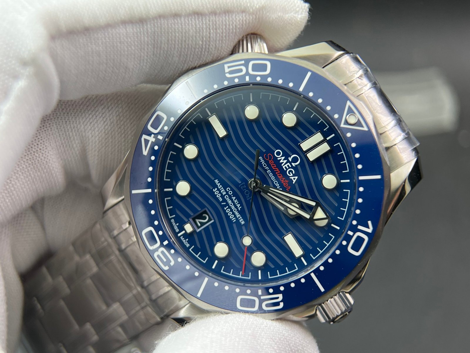 Seamaster Diver 300M VSF 1:1 Best Edition Blue Ceramic Blue Dial on SS Bracelet A8800 V2 (Include blue strap)