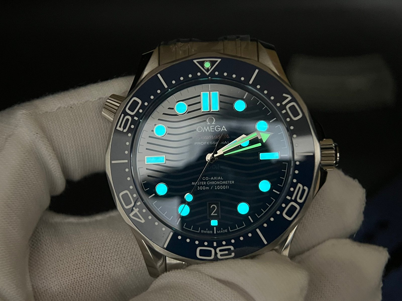 Seamaster Diver 300M VSF 1:1 Best Edition Blue Ceramic Blue Dial on SS Bracelet A8800 V2 (Include blue strap) - Image 14