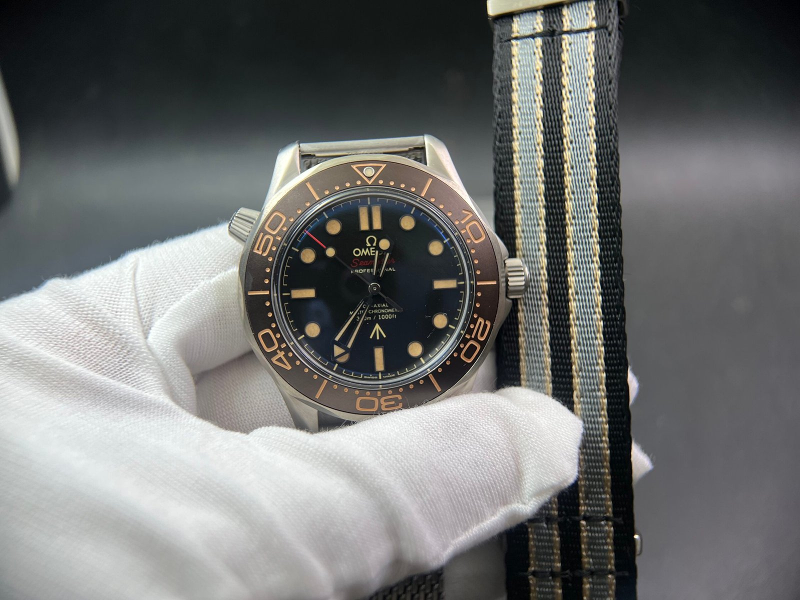 Seamster 300 "No Time to Die" Limited Edition VSF 1:1 Best Edition A8806 V4 (with both Mesh and Nato Bands)