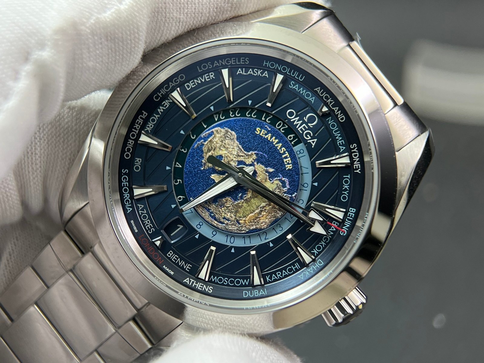 Aqua Terra Worldtimer VSF 1:1 Best Edition Blue Dial on SS Bracelet A8938 Super Clone 43mm - Image 4