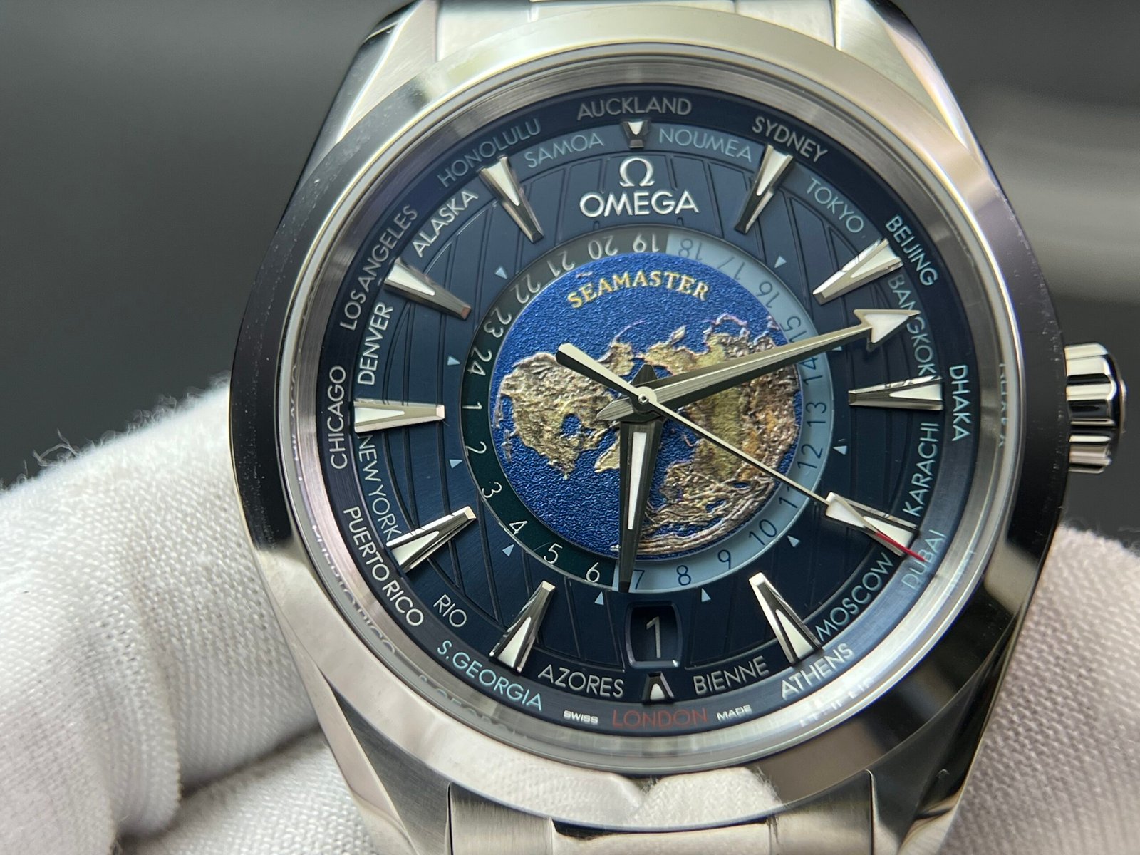 Aqua Terra Worldtimer VSF 1:1 Best Edition Blue Dial on SS Bracelet A8938 Super Clone 43mm - Image 7