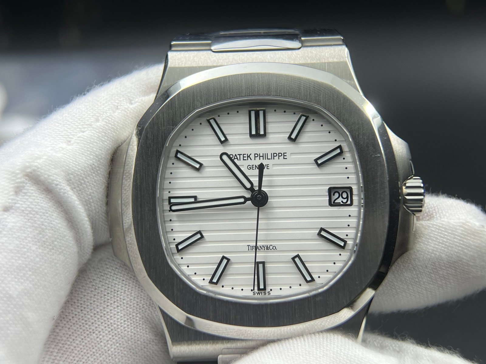 Nautilus 5711/1A 1:1 Best Tiffany & Co.-White Textured Dial on SS Bracelet A324 Super Clone - Image 2