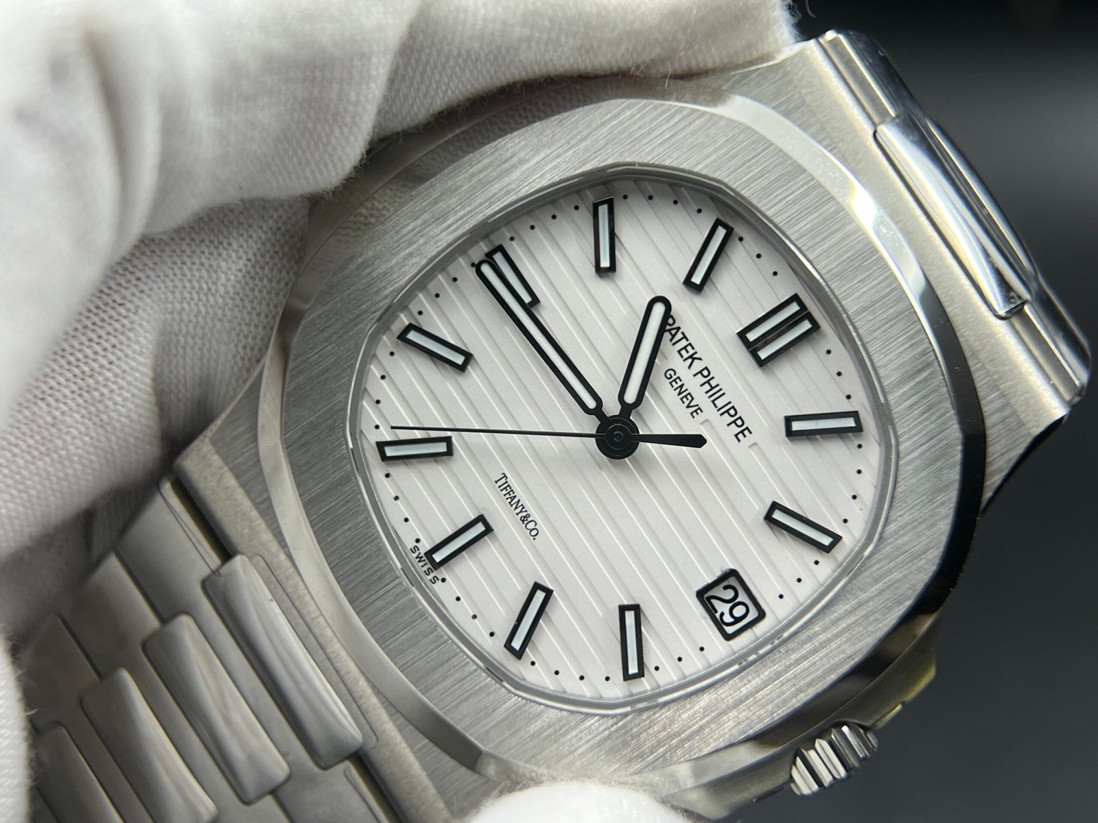 Nautilus 5711/1A 1:1 Best Tiffany & Co.-White Textured Dial on SS Bracelet A324 Super Clone