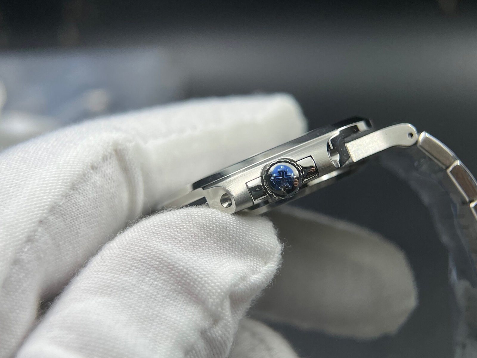 Nautilus 5711/1A 1:1 Best Tiffany & Co.-White Textured Dial on SS Bracelet A324 Super Clone - Image 13