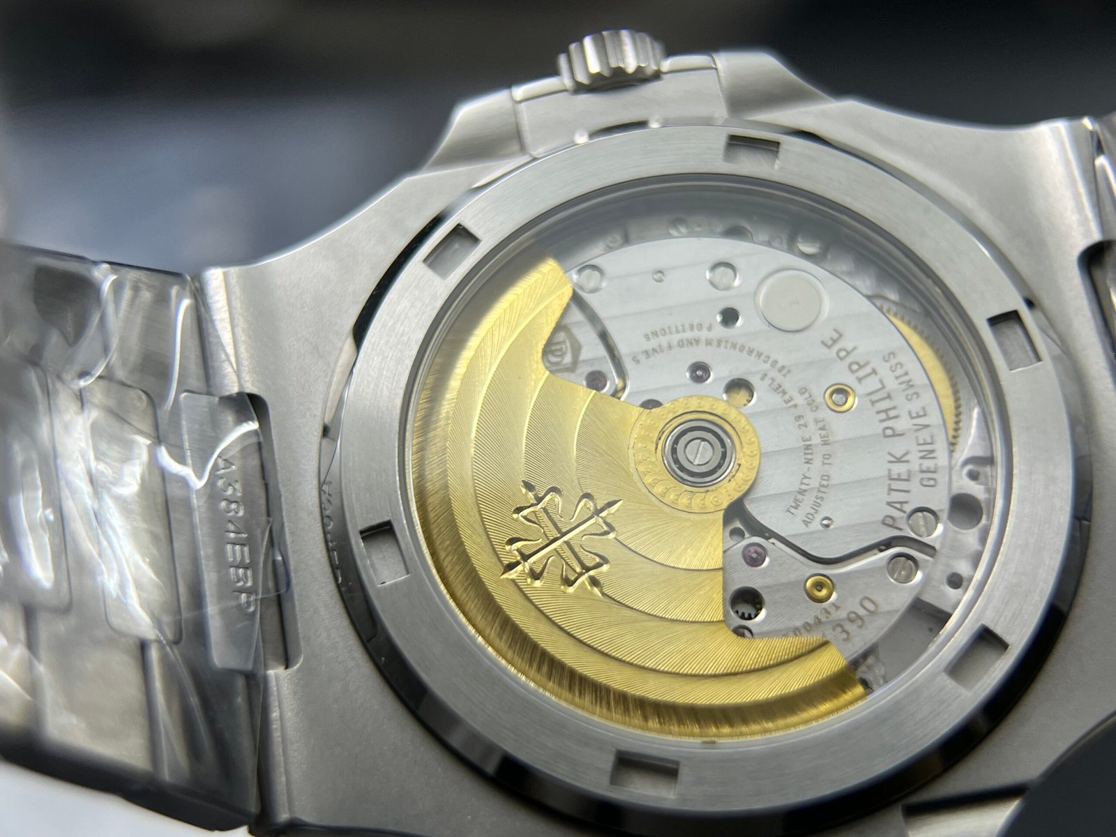 Nautilus 5711/1A 1:1 Best Tiffany & Co.-White Textured Dial on SS Bracelet A324 Super Clone - Image 14