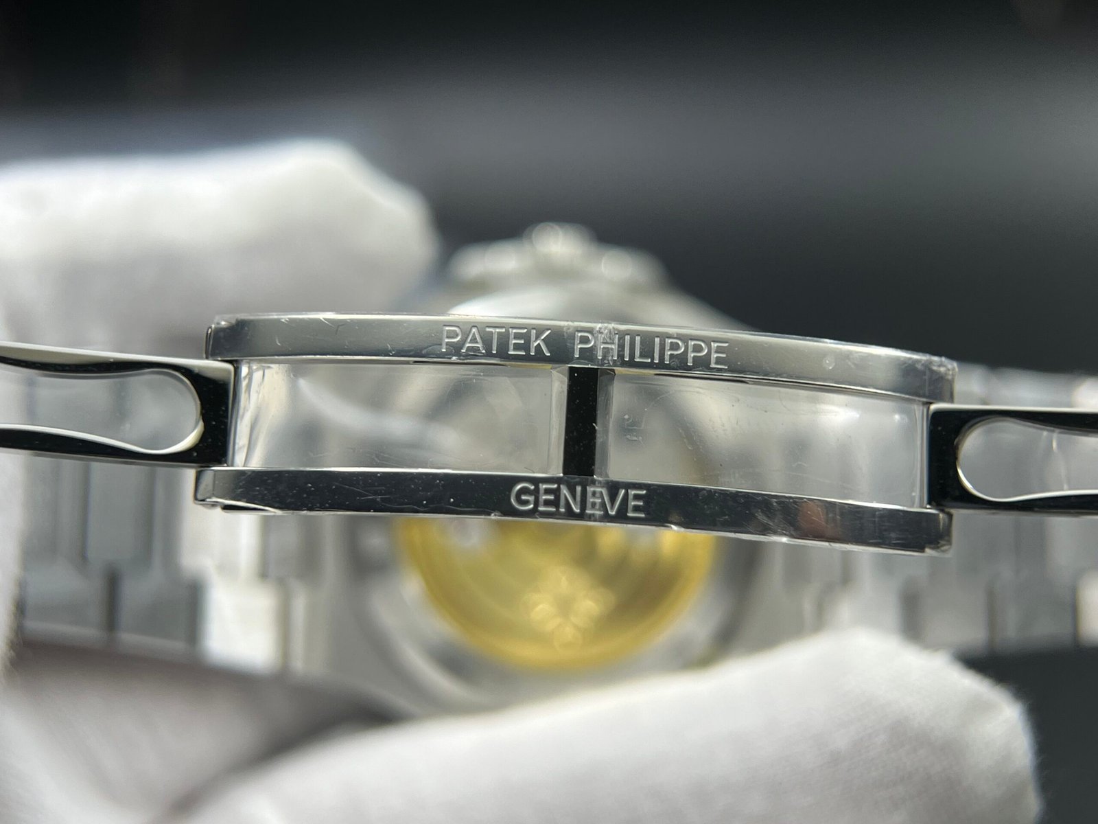 Nautilus 5711/1A 1:1 Best Tiffany & Co.-White Textured Dial on SS Bracelet A324 Super Clone - Image 18