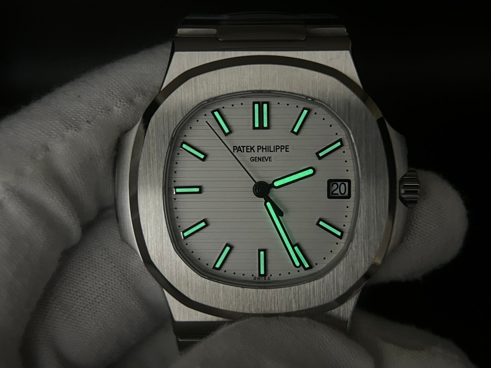 Nautilus 5711/1A 3KF 1:1 Best Edition White Textured Dial on SS Bracelet A324 Super Clone V2 - Image 10