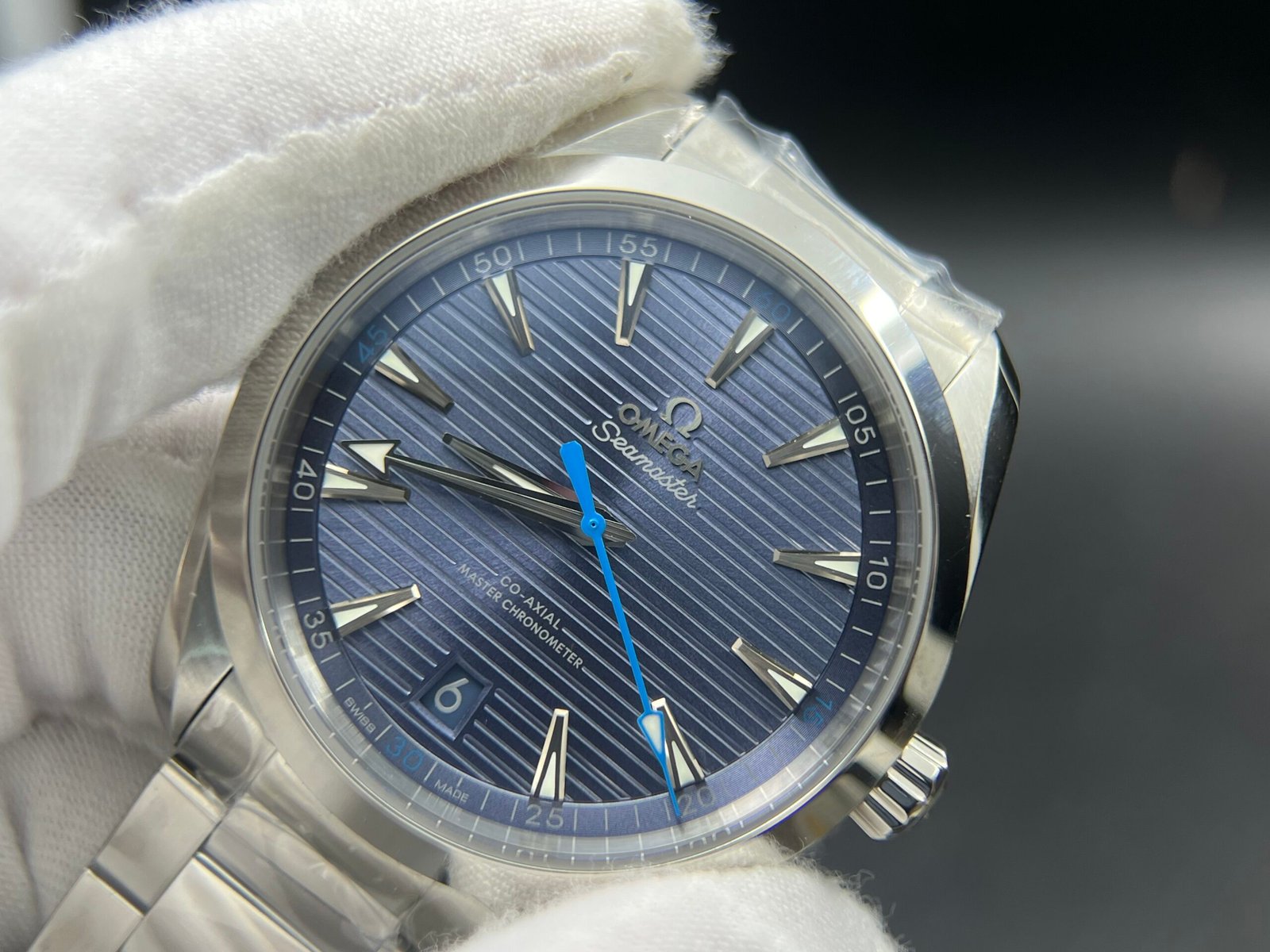 Aqua Terra 150M Master VSF 1:1 Best Edition Summer Blue Dial on SS Bracelet A8900 Super Clone - Image 3